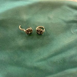 Never used. CH vintage style S925 Sterling silver earring.